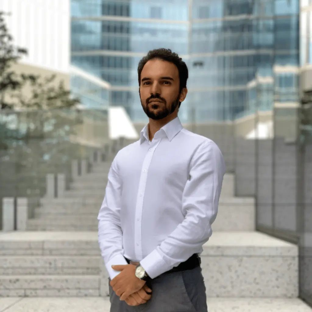 Homely Estates - Biuro Nieruchomości - Zdjęcie Agenta Nieruchomości - Jakub Rokicki